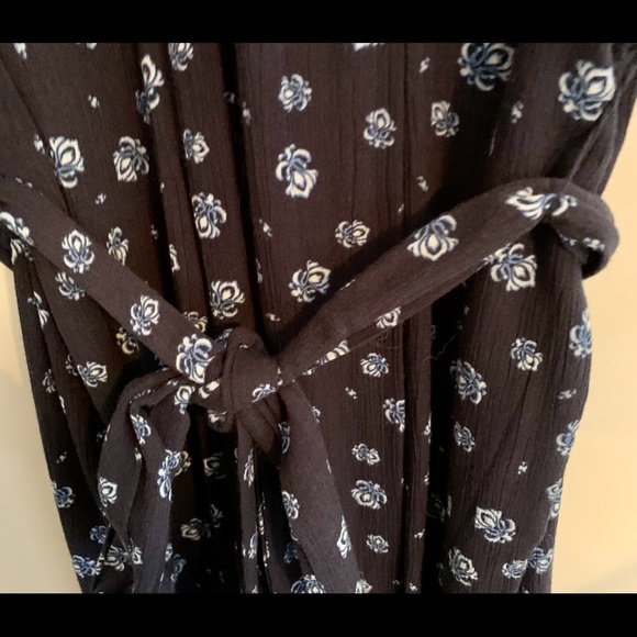 Navy blue floral print jumpsuit  (16) - Picture 5 of 7
